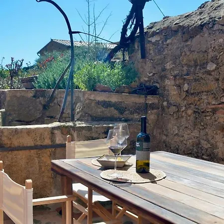 Casa Con Piscina En Vulpellac, Baix Emporda *
